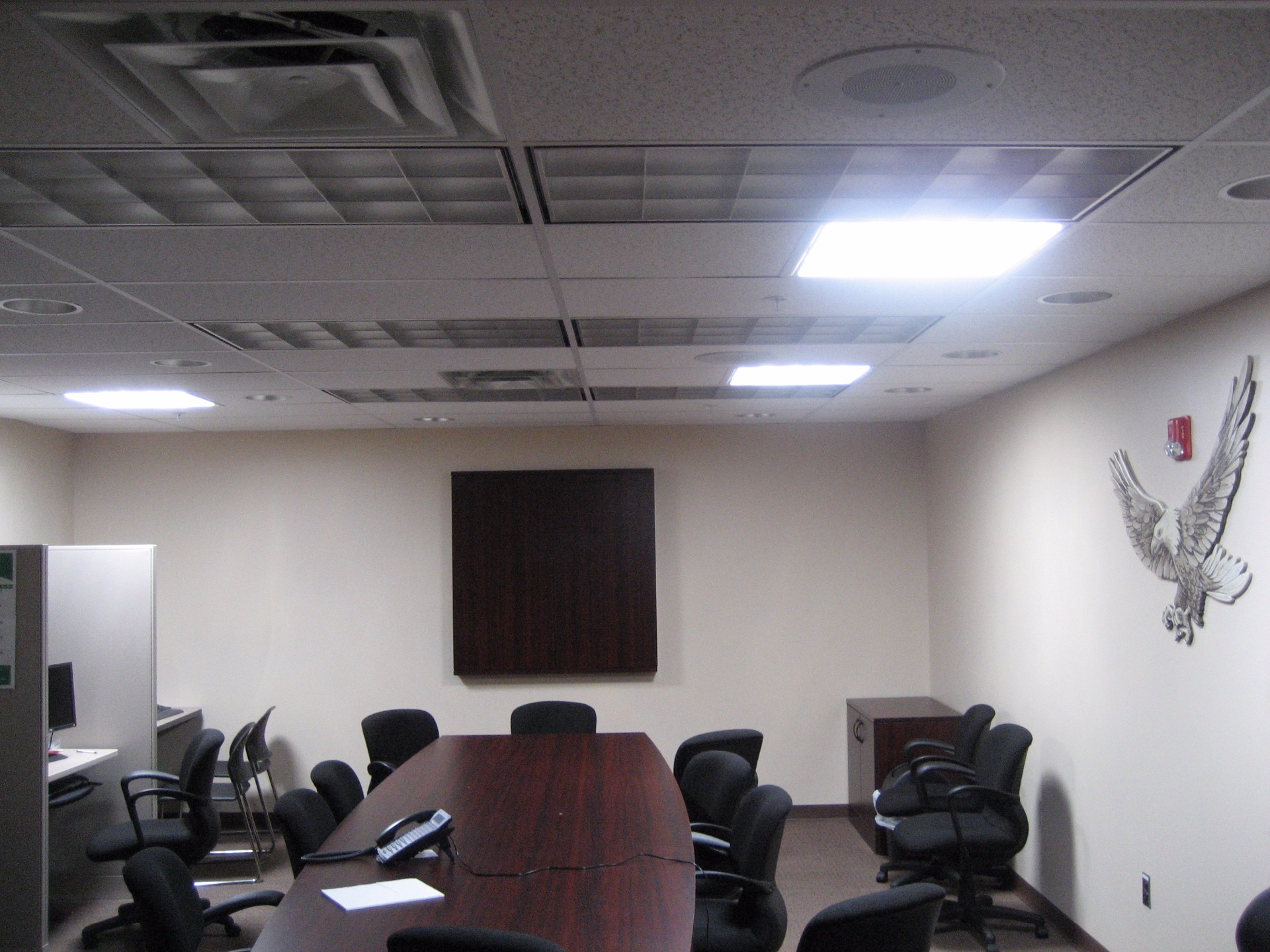 Giant Eagle conference room brightened by installed daylighting systems